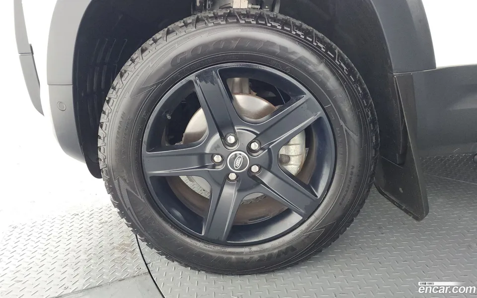 Land Rover Defender 110 D250 SE 2022 — миниатюра 5