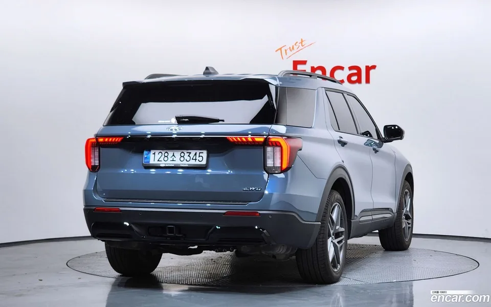 Ford Explorer 2.3 ST- 4WD 2025 — миниатюра 2