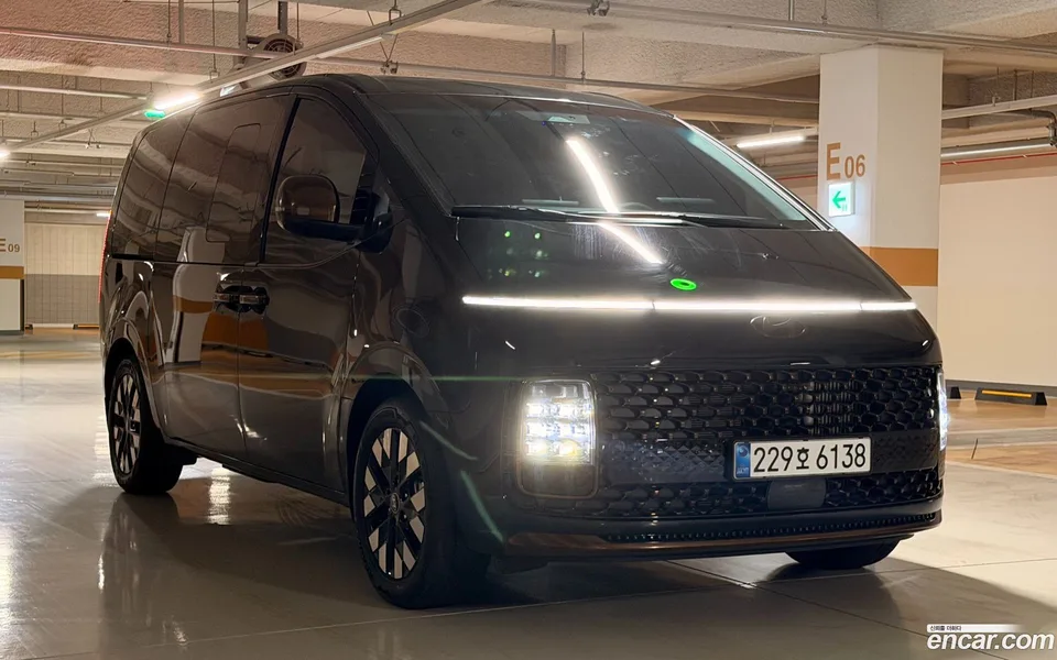 Hyundai Staria HEV 1.6 7 2024 — миниатюра 3