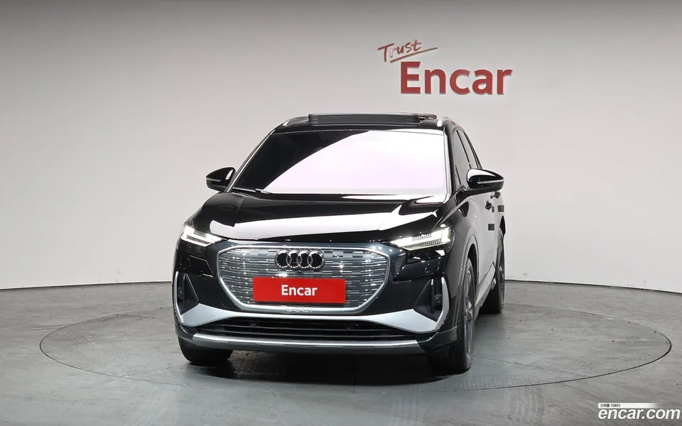 Audi Q4 e-tron 40 2023 — миниатюра 3
