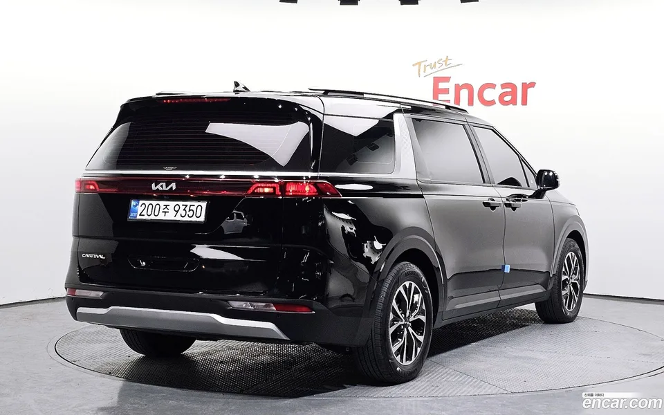 Kia Carnival 9 2023 — миниатюра 2