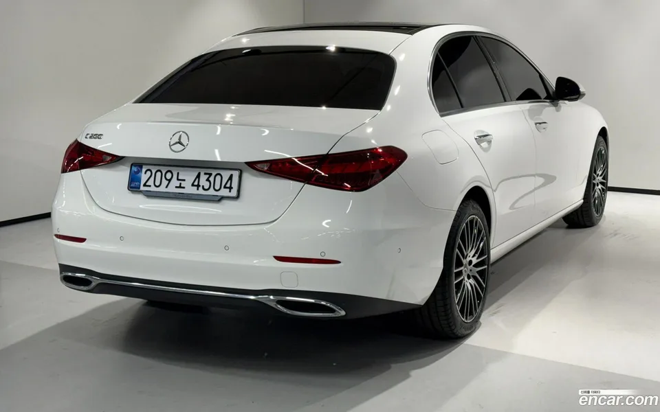 Mercedes-Benz C-Class C200 2025 — миниатюра 3