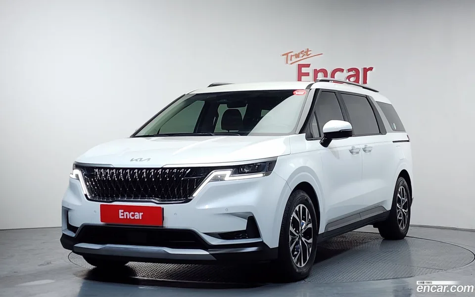 Kia Carnival 9 2023 — фото 1, купить с доставкой в Москву