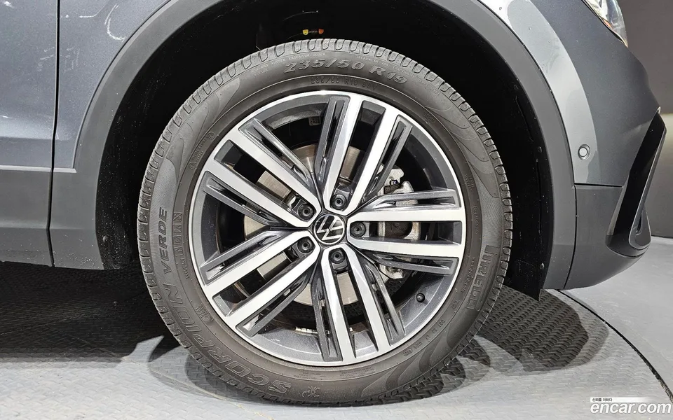 Volkswagen Tiguan Allspace 2.0 TSI 2024 — миниатюра 5