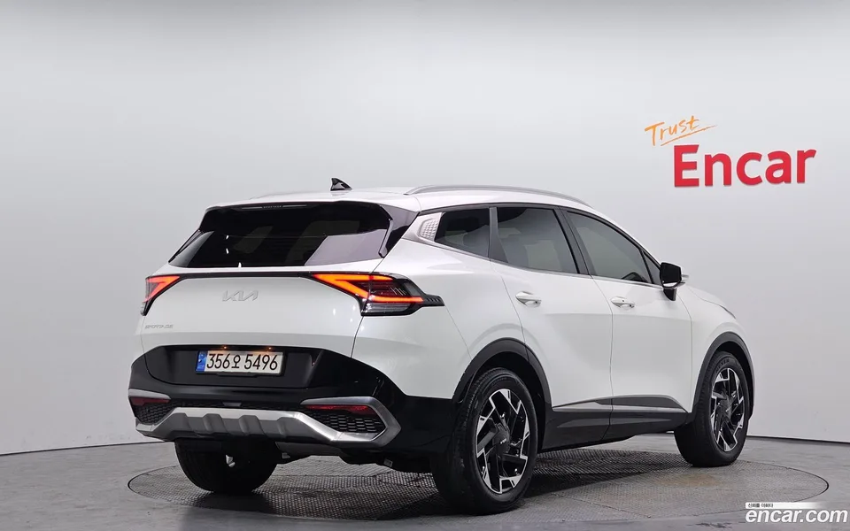 Kia Sportage 2.0 2WD 2022 — миниатюра 2