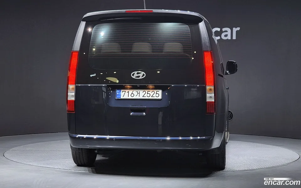 Hyundai Staria HEV 1.6 11 2024 — миниатюра 4