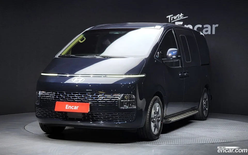 Hyundai Staria HEV 1.6 11 2024 — фото 1, купить с доставкой в Москву