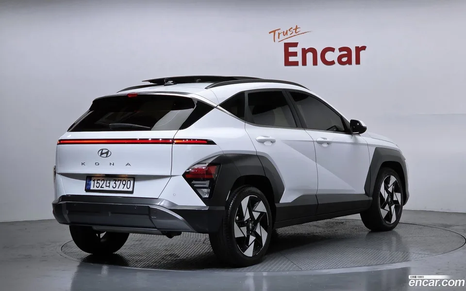 Hyundai Kona 1.6 2WD 2023 — миниатюра 2