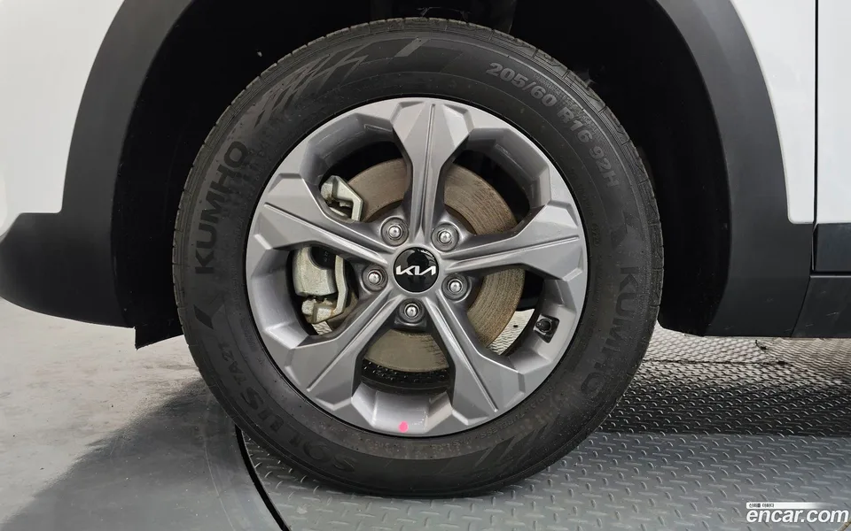 Kia Seltos 1.6 2WD 2024 — миниатюра 5