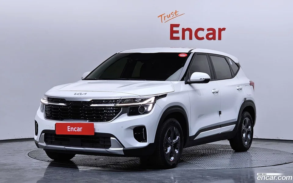 Kia Seltos 1.6 2WD 2024 — фото 1, купить с доставкой в Москву