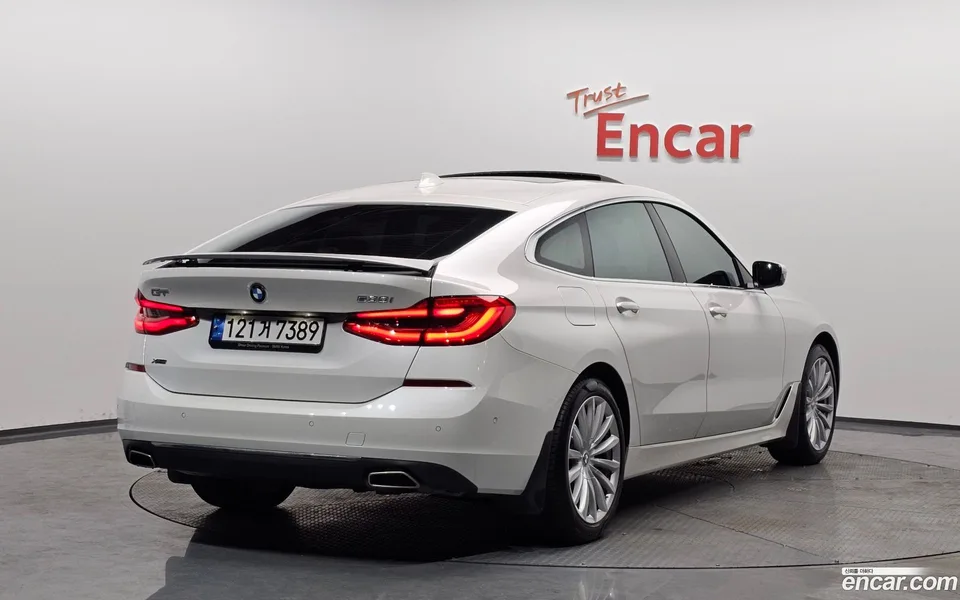 BMW 6 Series GT 630i xDrive 2022 — миниатюра 2
