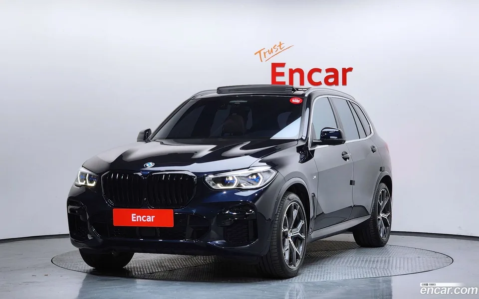 BMW X5 xDrive 30d M 2022 — фото 1, купить с доставкой в Москву