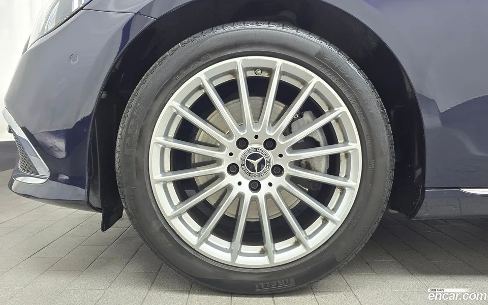 Mercedes-Benz E-Class E250 2022 — миниатюра 5