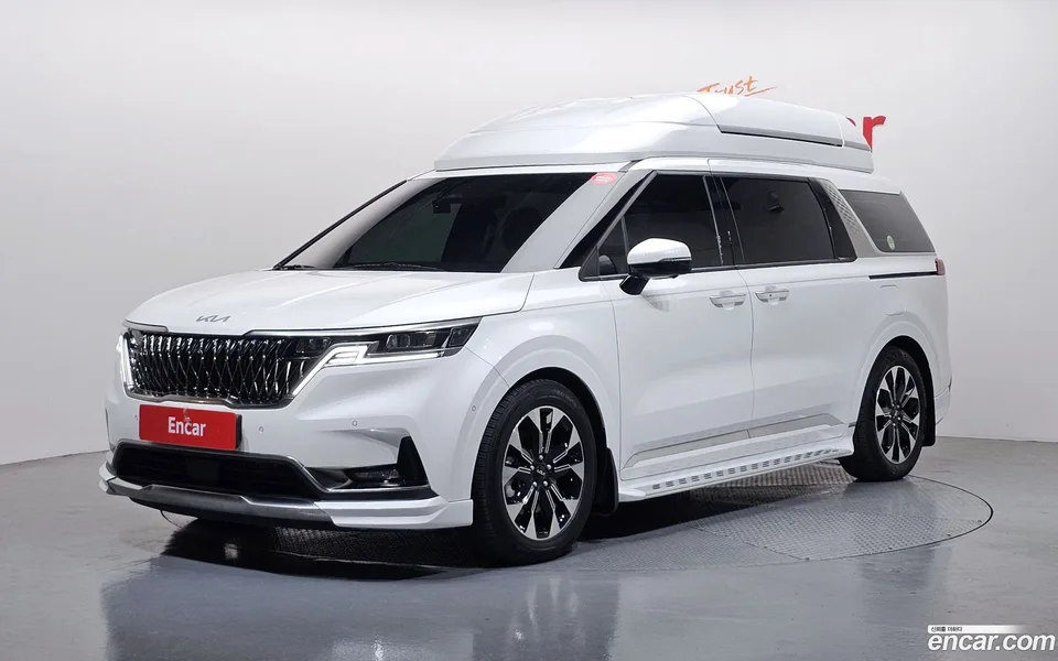Kia Carnival 7 2023 — фото 1, купить с доставкой в Москву