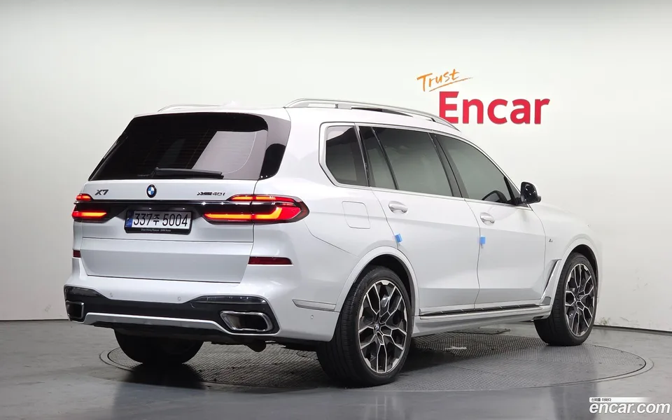 BMW X7 xDrive 40i M 6 2023 — миниатюра 2