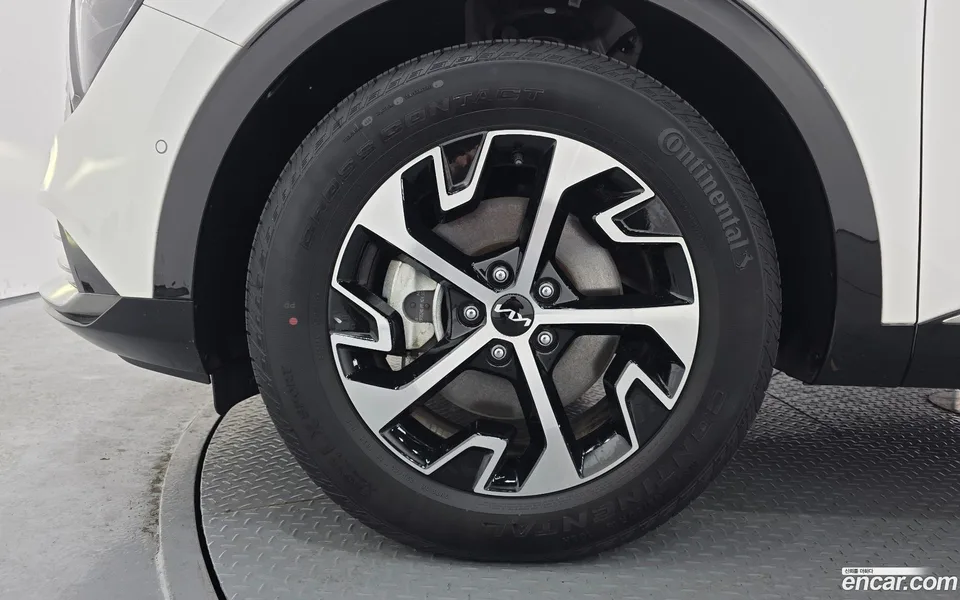Kia Sportage Hybrid 2WD 2024 — миниатюра 5