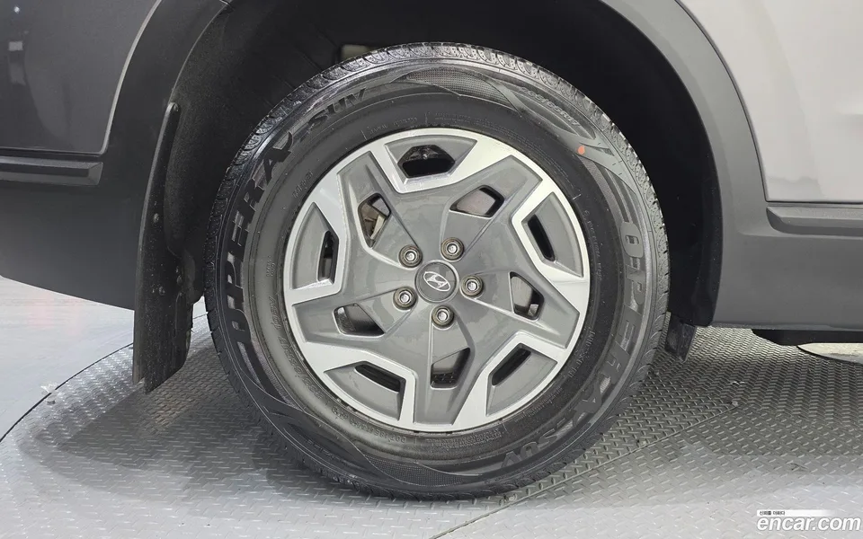 Hyundai SantaFe HEV 1.6 2WD 2023 — миниатюра 5