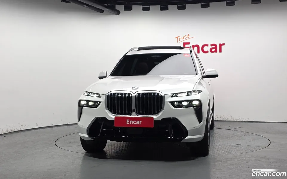 BMW X7 xDrive 40d M 6 2025 — миниатюра 3