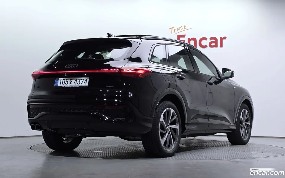 Audi Q5 (80A) 40 TDI S Line 2026 — миниатюра 2
