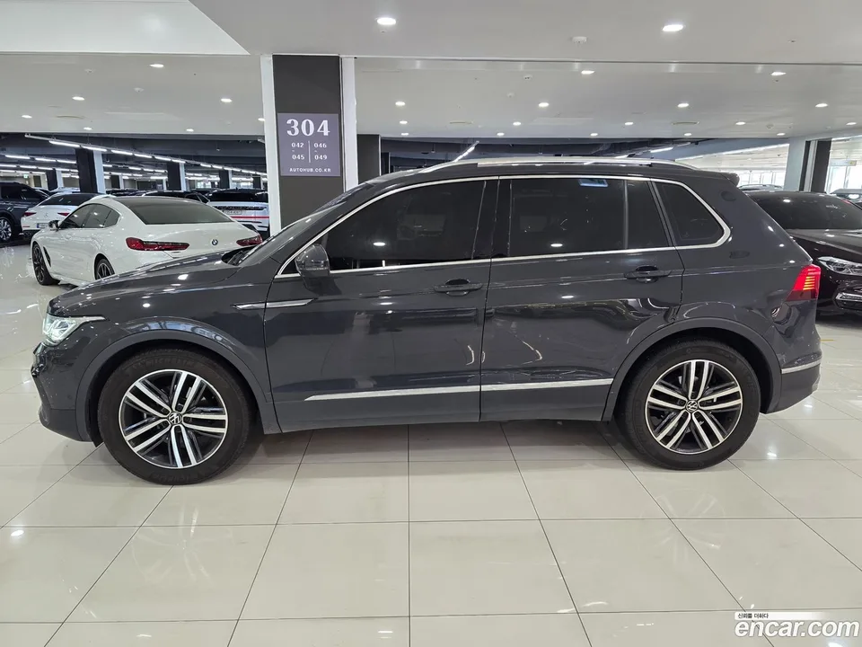 Volkswagen Tiguan 2.0 TDI 2023 — миниатюра 2