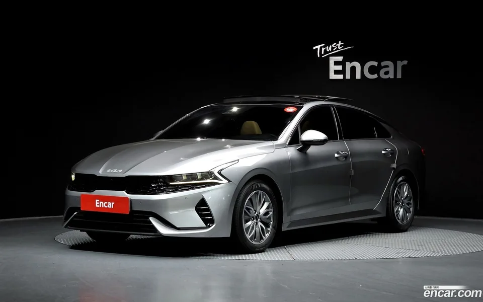 Kia K5 Hybrid 2022 — фото 1, купить с доставкой в Москву