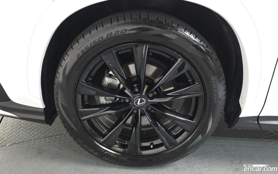 Lexus NX 450h+ F-Sport 2023 — миниатюра 5