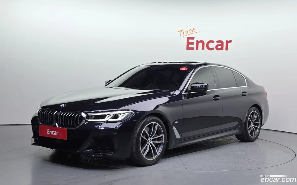 BMW 5 Series 520i M 2022 — фото 1, купить с доставкой в Москву