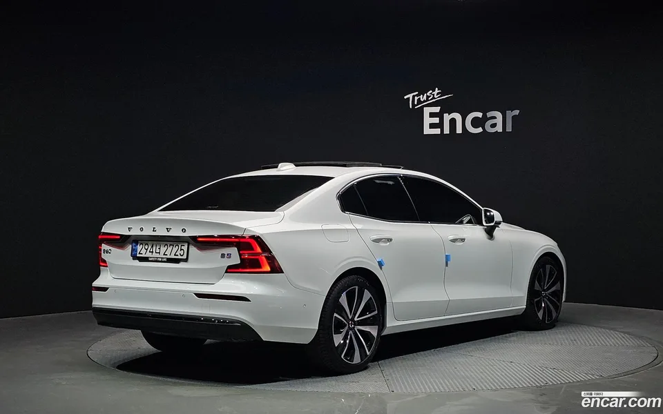 Volvo S60 B5 2024 — миниатюра 2