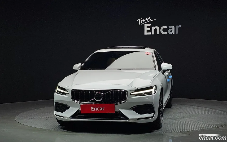 Volvo S60 B5 2024 — миниатюра 3