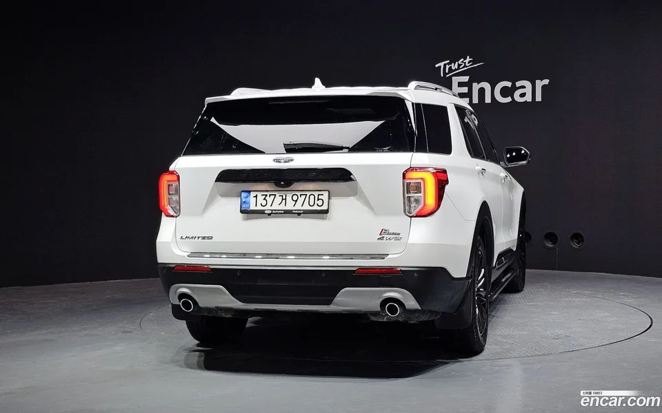 Ford Explorer 2.3 4WD 2022 — миниатюра 4