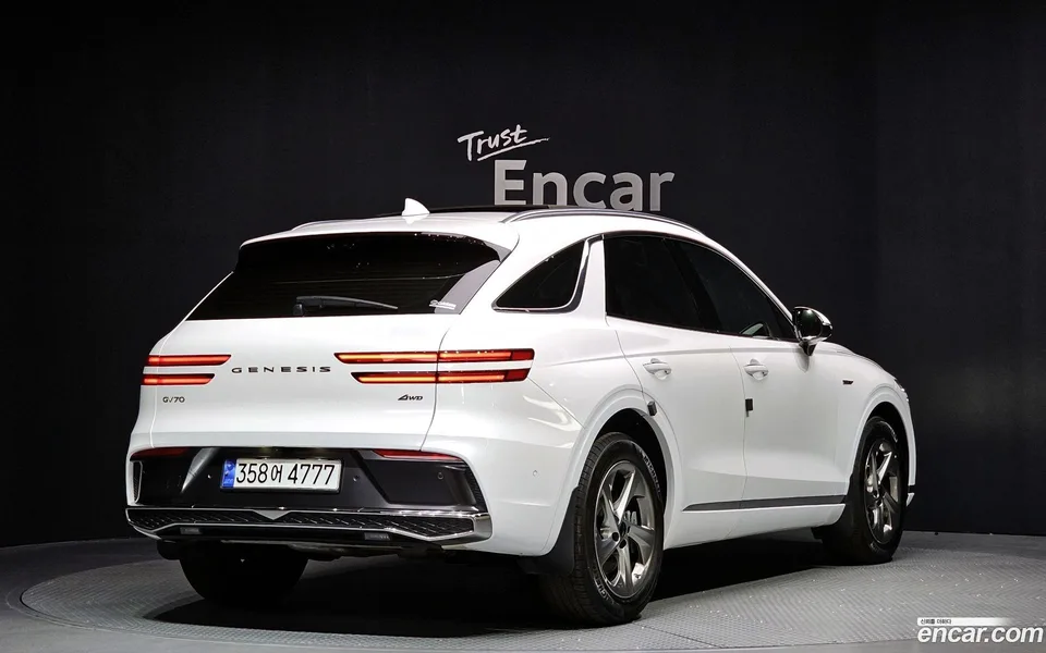 Genesis GV70 2.5T AWD 2024 — миниатюра 2