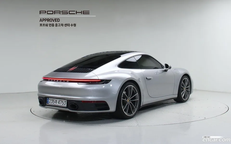 Porsche 911 (992) 2024 — миниатюра 2
