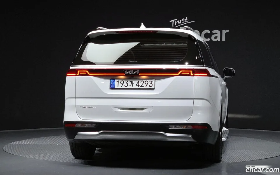 Kia Carnival 7 2023 — миниатюра 4
