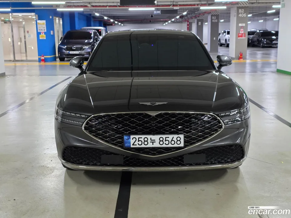 Genesis G90 3.5 2WD 2023 — фото 1, купить с доставкой в Москву