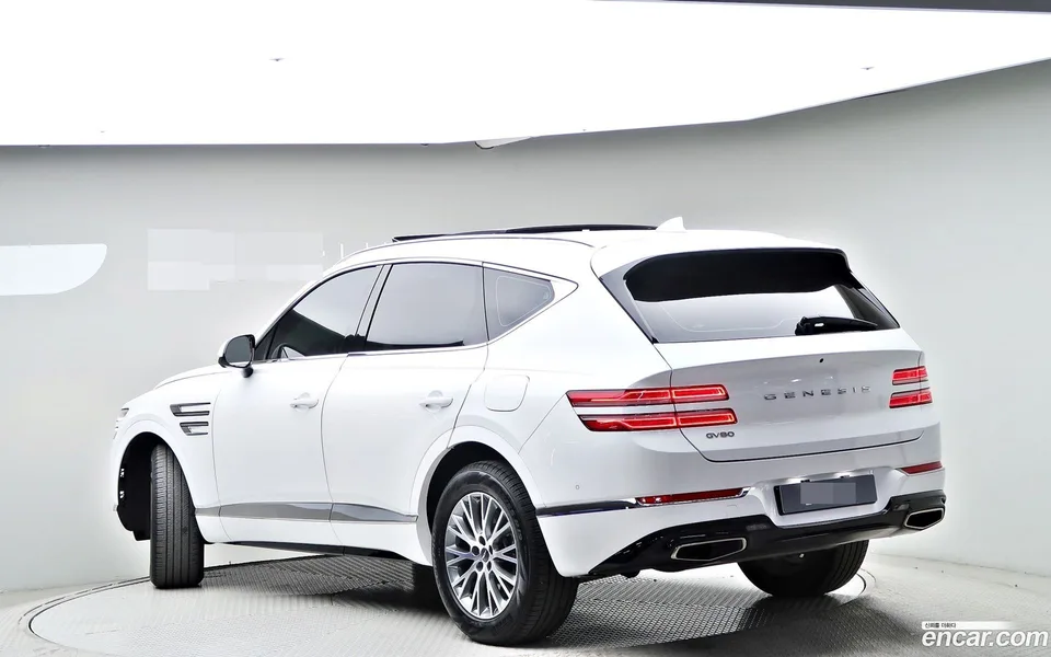 Genesis GV80 2.5T 2WD 2023 — миниатюра 4