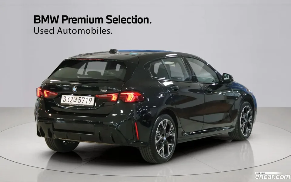BMW 1 Series 120 M 2025 — миниатюра 2
