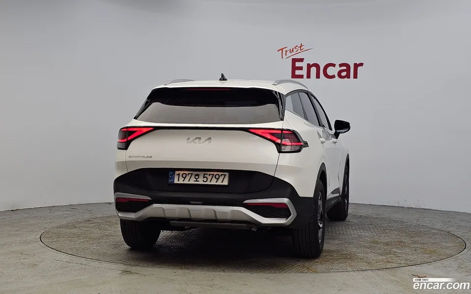 Kia Sportage 1.6 2WD 2022 — миниатюра 4