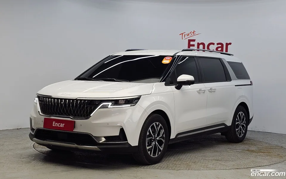 Kia Carnival 9 2023 — фото 1, купить с доставкой в Москву