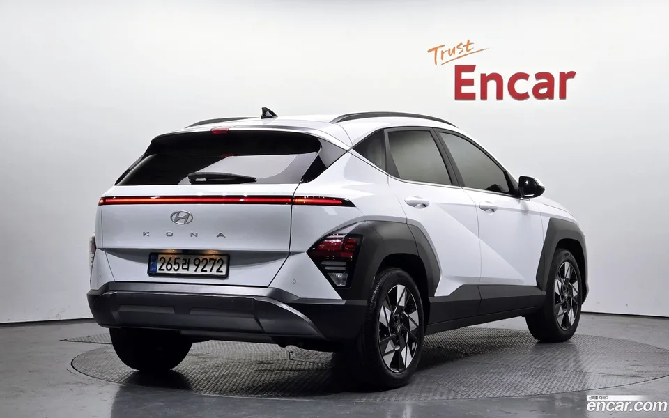 Hyundai Kona Hybrid 2023 — миниатюра 2
