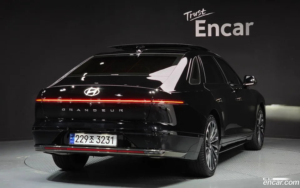 Hyundai Grandeur Hybrid 2024 — миниатюра 3
