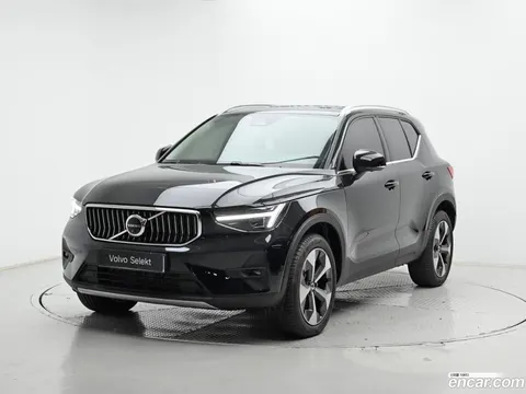 Volvo XC40 2025 купить в Москве