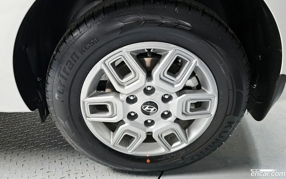 Hyundai Staria HEV 1.6 5 2025 — миниатюра 5