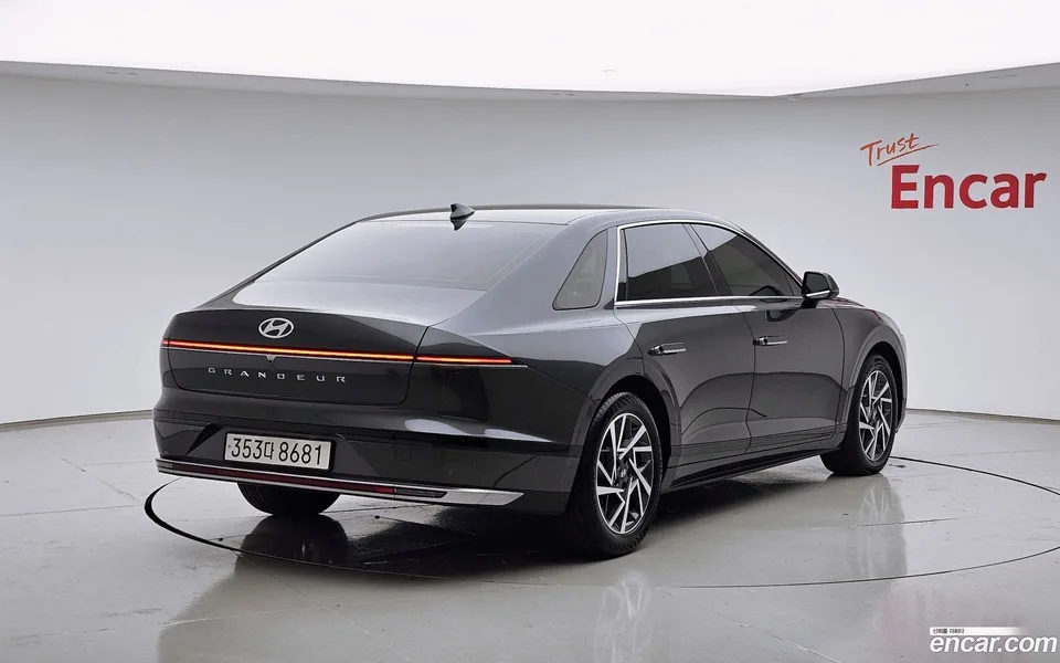 Hyundai Grandeur 3.5 4WD 2023 — миниатюра 2