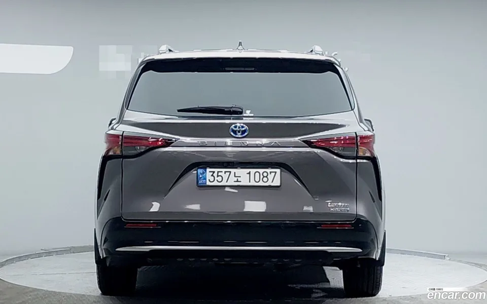 Toyota Sienna 2.5 2WD 2022 — миниатюра 4