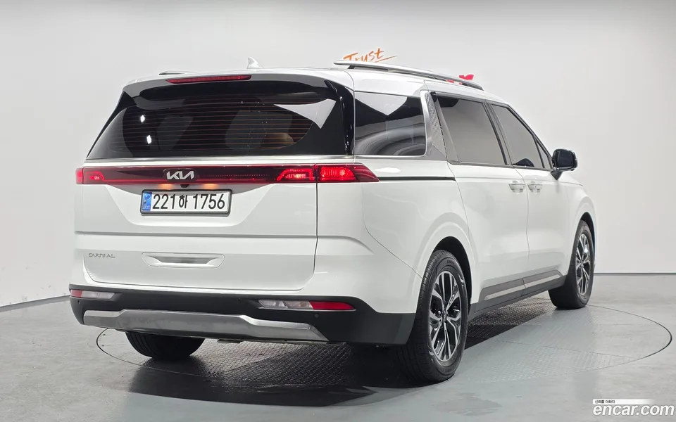 Kia Carnival 9 2023 — миниатюра 2