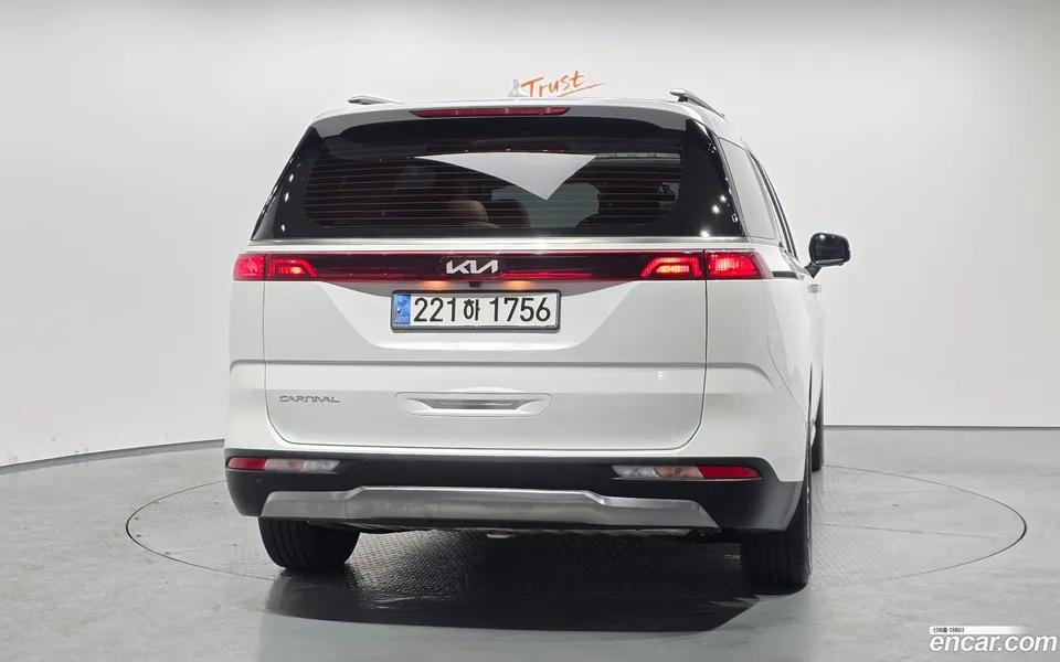 Kia Carnival 9 2023 — миниатюра 4