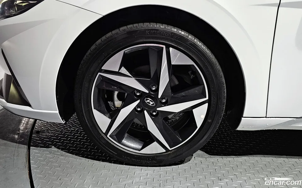 Hyundai Avante Hybrid 2022 — миниатюра 5