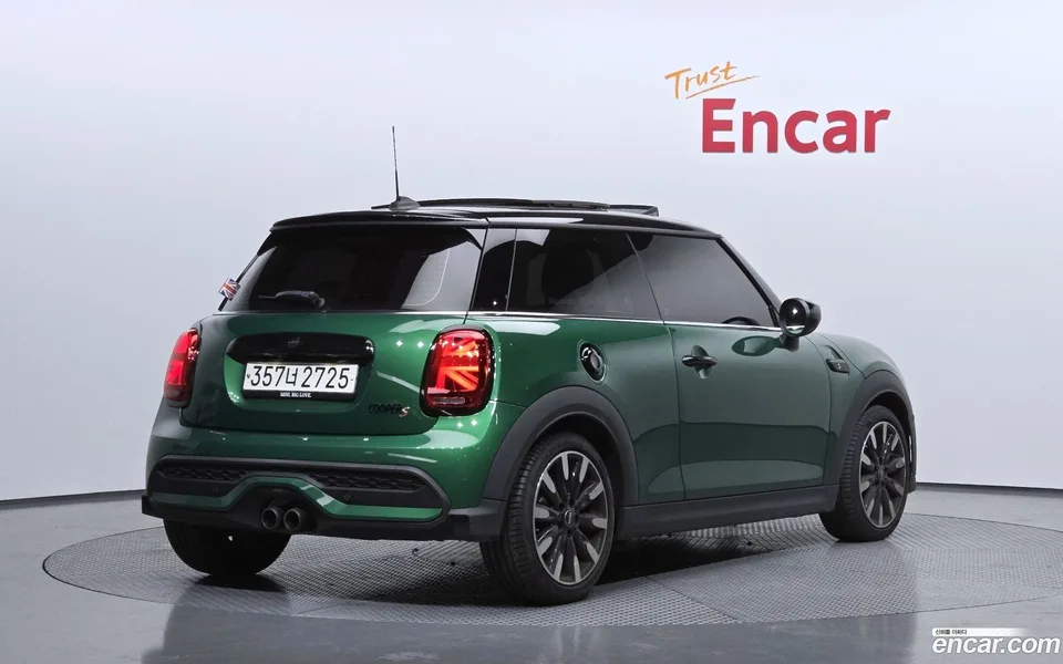MINI Cooper S 2023 — миниатюра 2