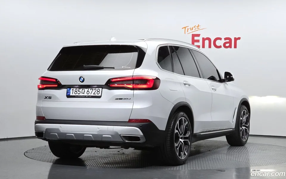 BMW X5 xDrive 30d xLine 2022 — миниатюра 2