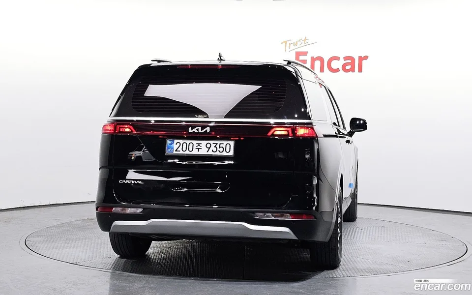Kia Carnival 9 2023 — миниатюра 4